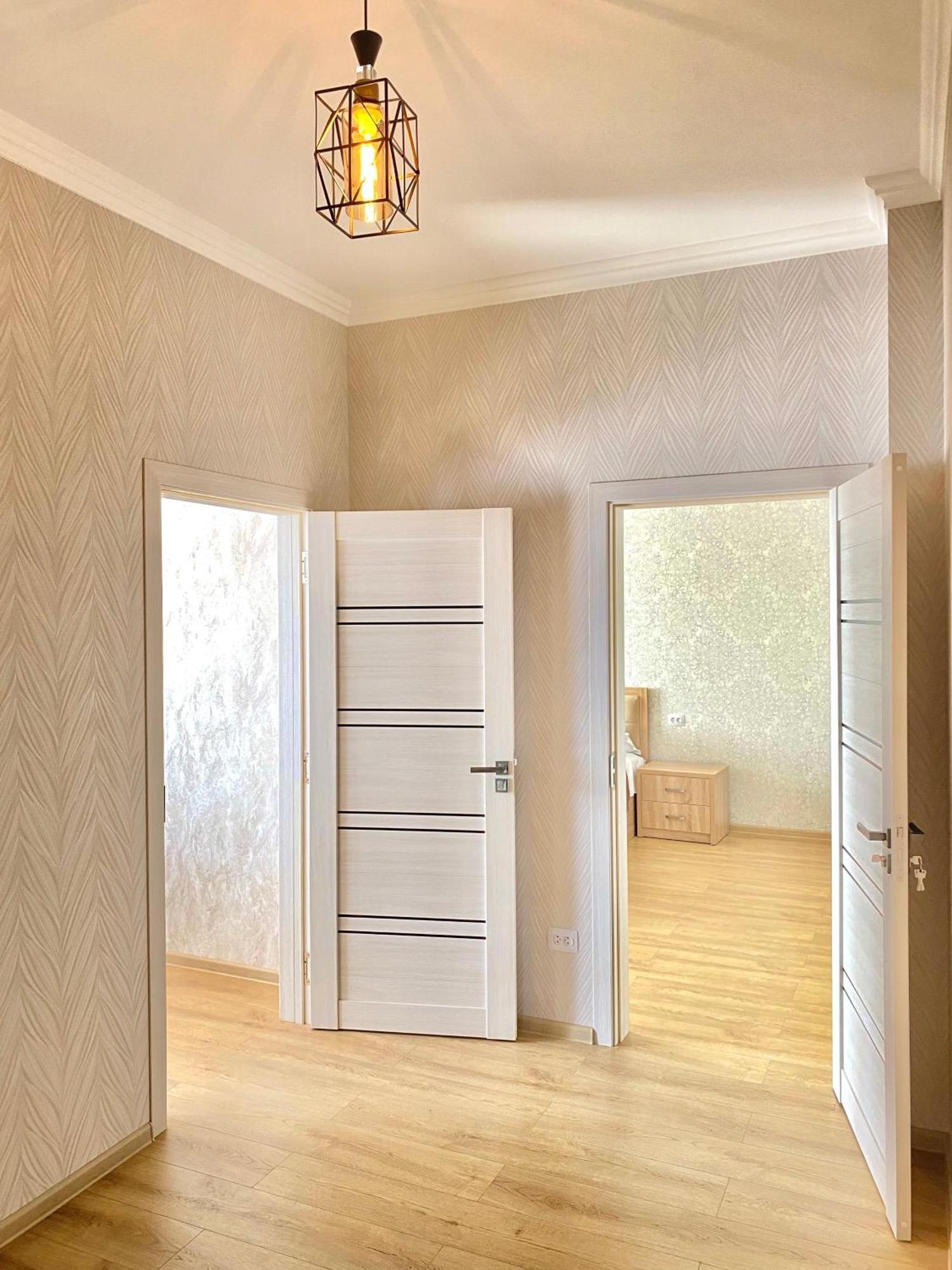 Spacious Apartment In New Building, Near The City Center And Airport タシュケント エクステリア 写真