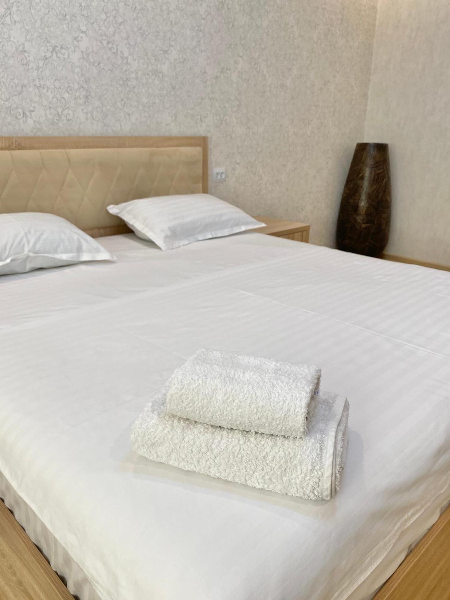 Spacious Apartment In New Building, Near The City Center And Airport タシュケント エクステリア 写真