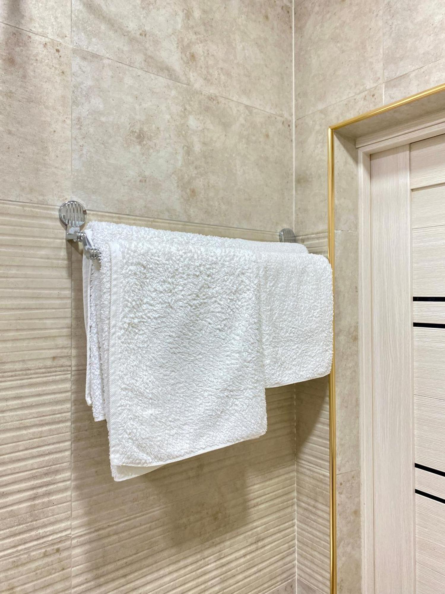 Spacious Apartment In New Building, Near The City Center And Airport タシュケント エクステリア 写真